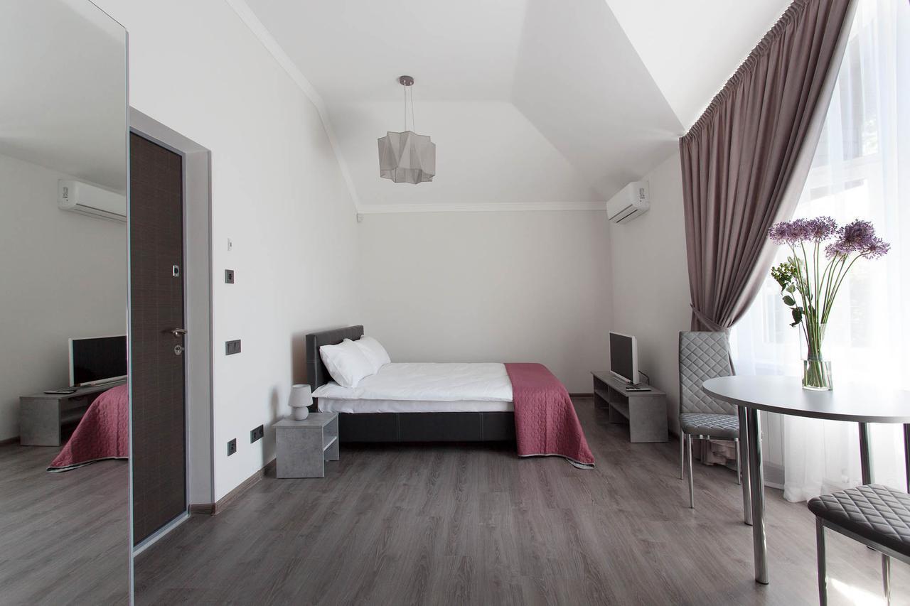 Aparthotel Sumskaya Apartments Kiev Bagian luar foto