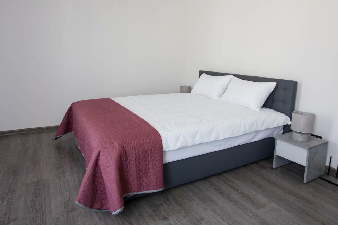 Aparthotel Sumskaya Apartments Kiev Bagian luar foto