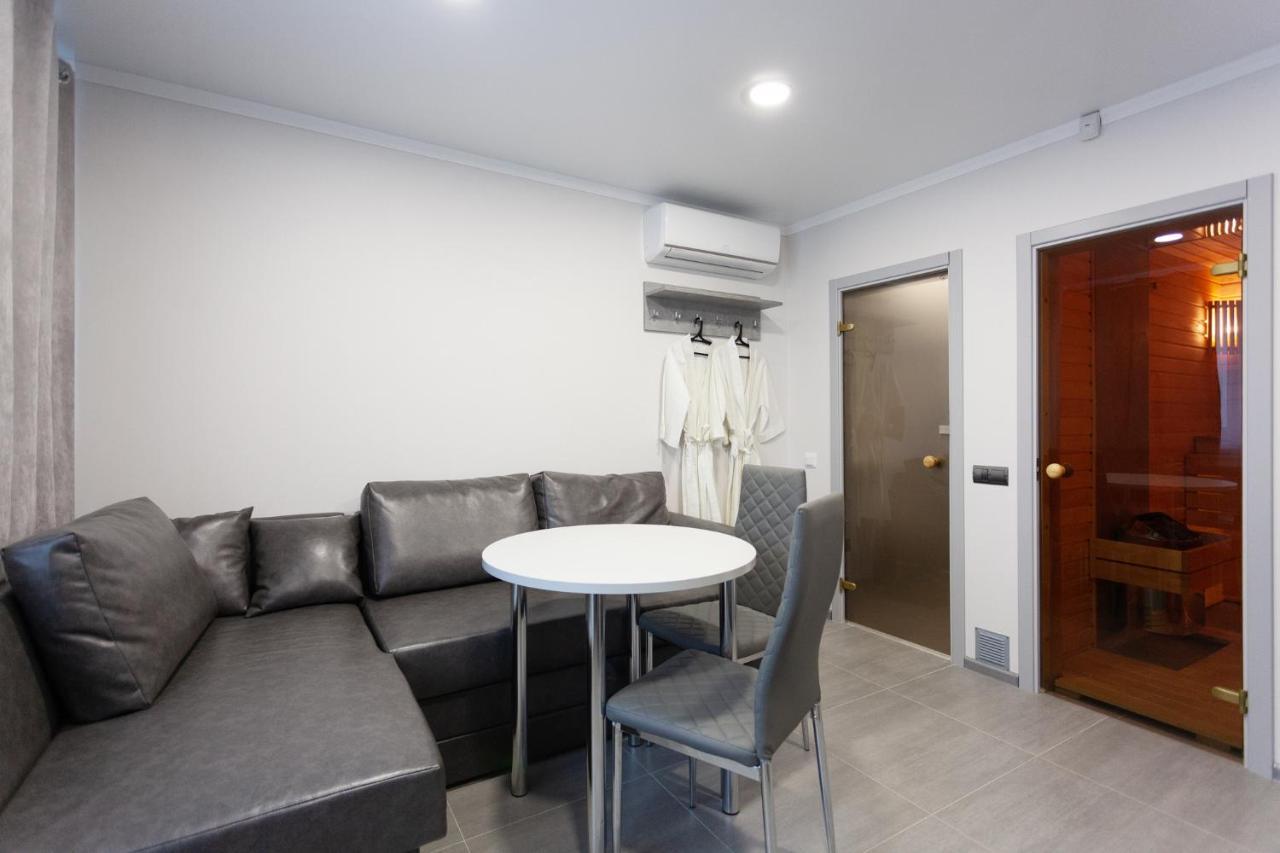 Aparthotel Sumskaya Apartments Kiev Bagian luar foto